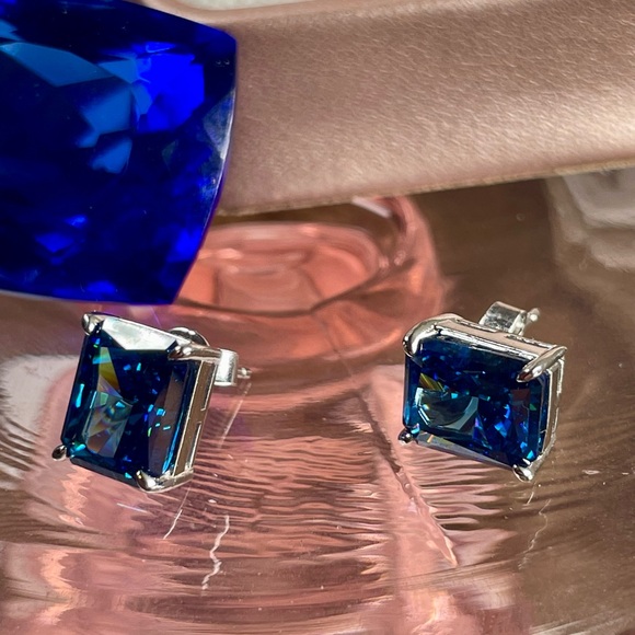 7.58 CARAT TANZANITE Silver 925 Earrings. Earth mined in Tanzania - Picture 16 of 17